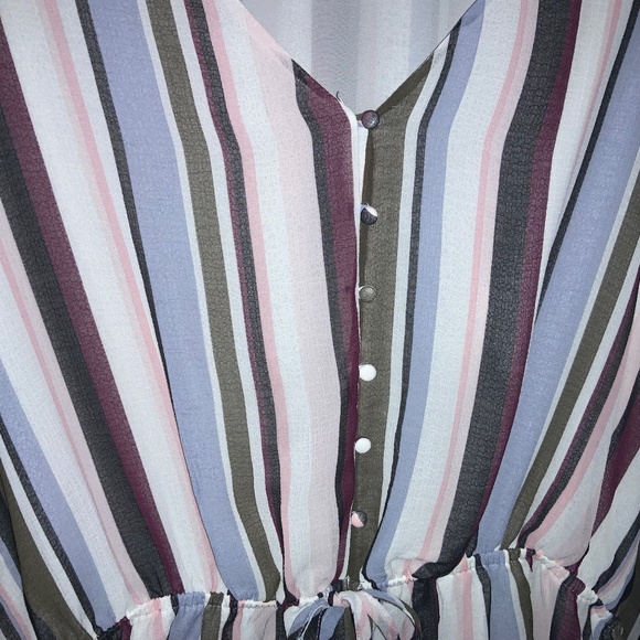 Lane Bryant striped chiffon Cinched Waist Blouse Size 16 V neck covered buttons - Picture 4 of 8